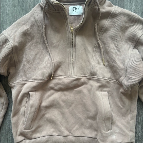 ZYIA Men's Beige Zip-Up Sweater - Picture 3 of 4